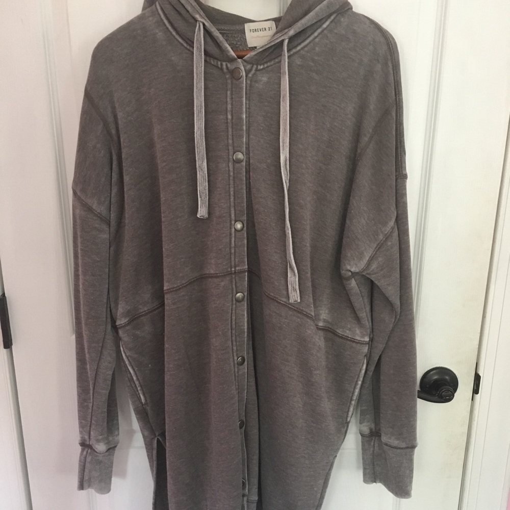Sweatshirt - Picture 2 of 3